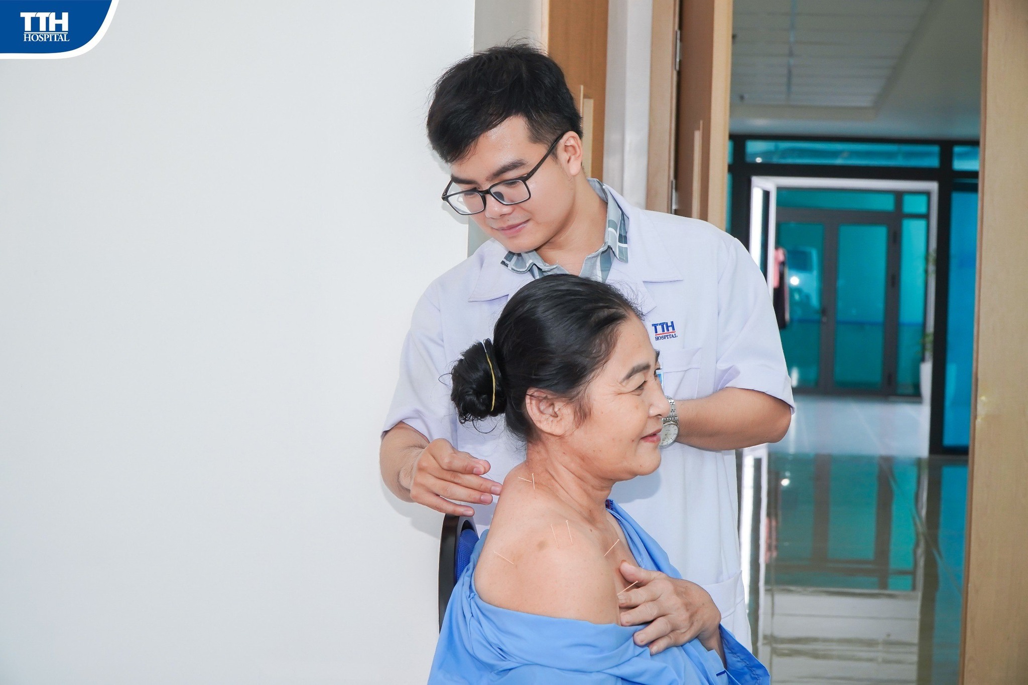 Ứng dụng các phương pháp không dùng thuốc bằng y học cổ truyền và Vật lý trị liệu