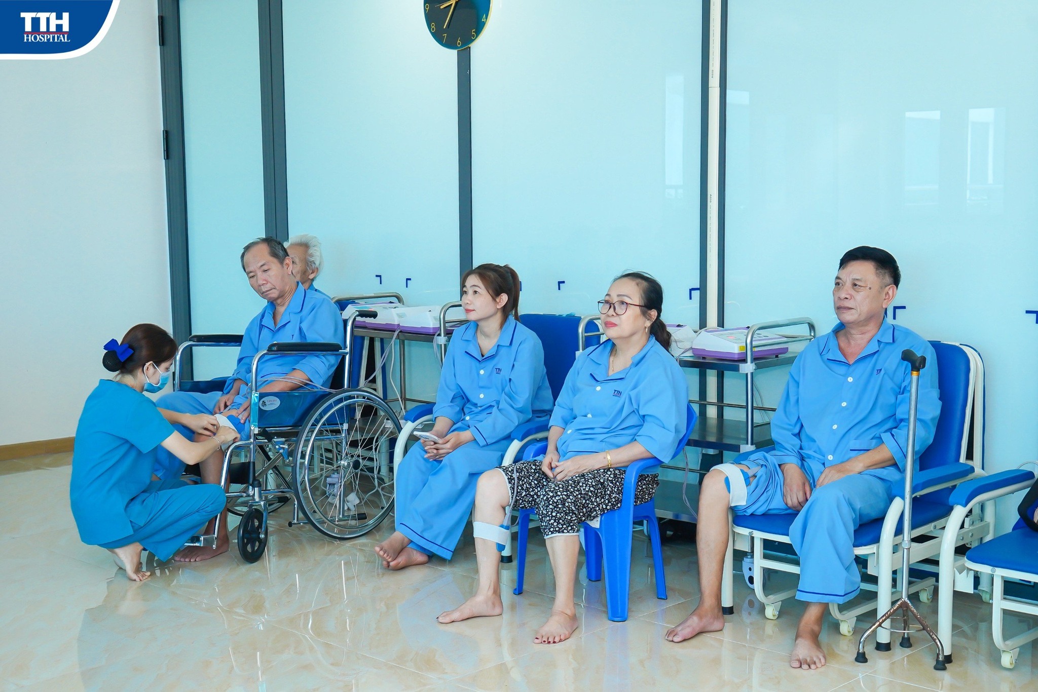 nhiều máy móc liên tục được cập nhật để phục vụ tốt nhất quá trình điều trị của bệnh nhân