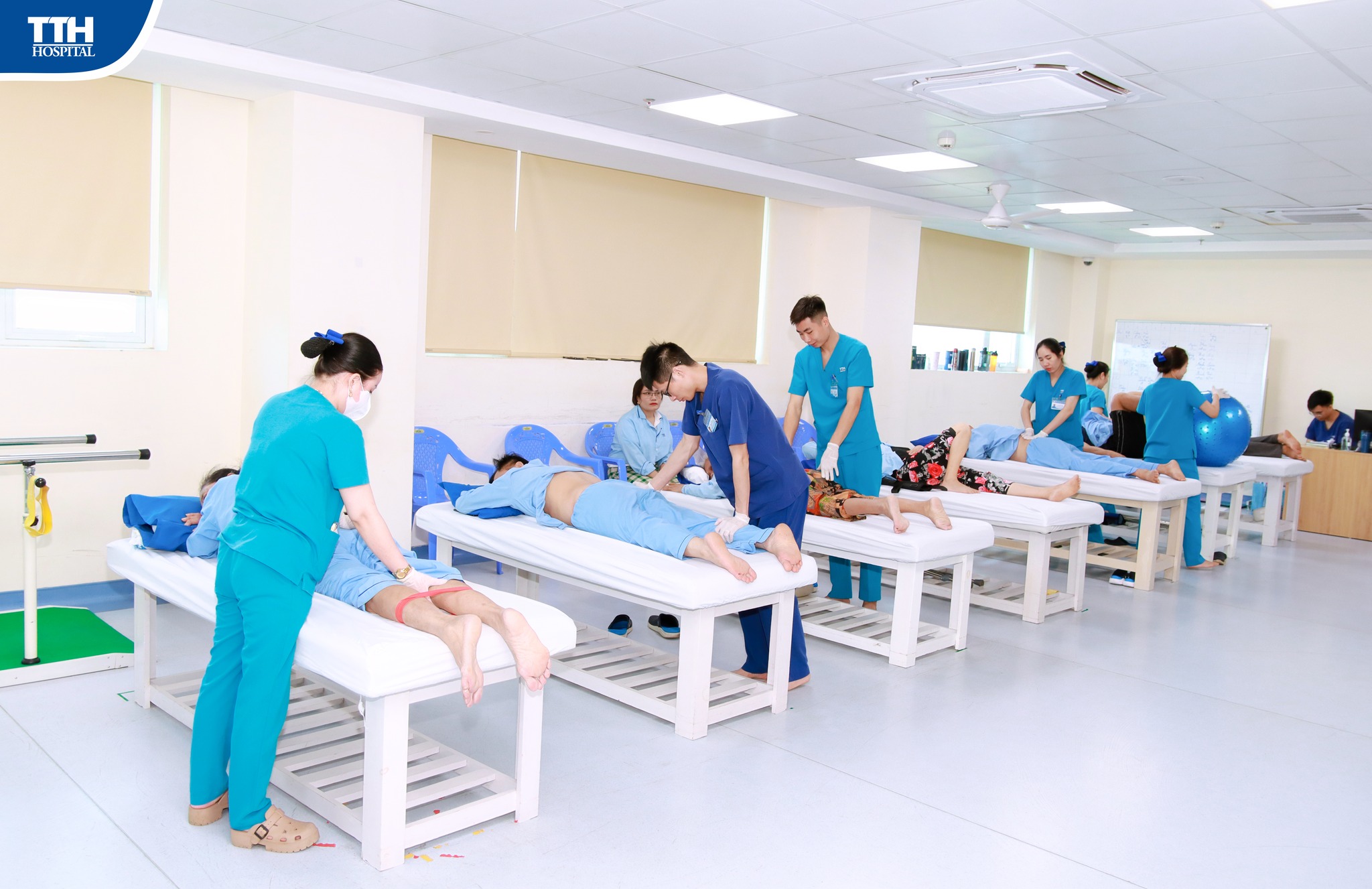 Khoa Lão khoa - Bệnh Viện Y Học Cổ Truyền Nguyên Phúc sở hữu trang thiết bị đồng bộ