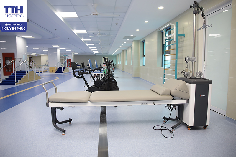 Khoa Nội tổng hợp - BỆNH VIỆN YHCT NGUYÊN PHÚC được đầu tư trang thiết bị, hệ thống máy móc hiện đại