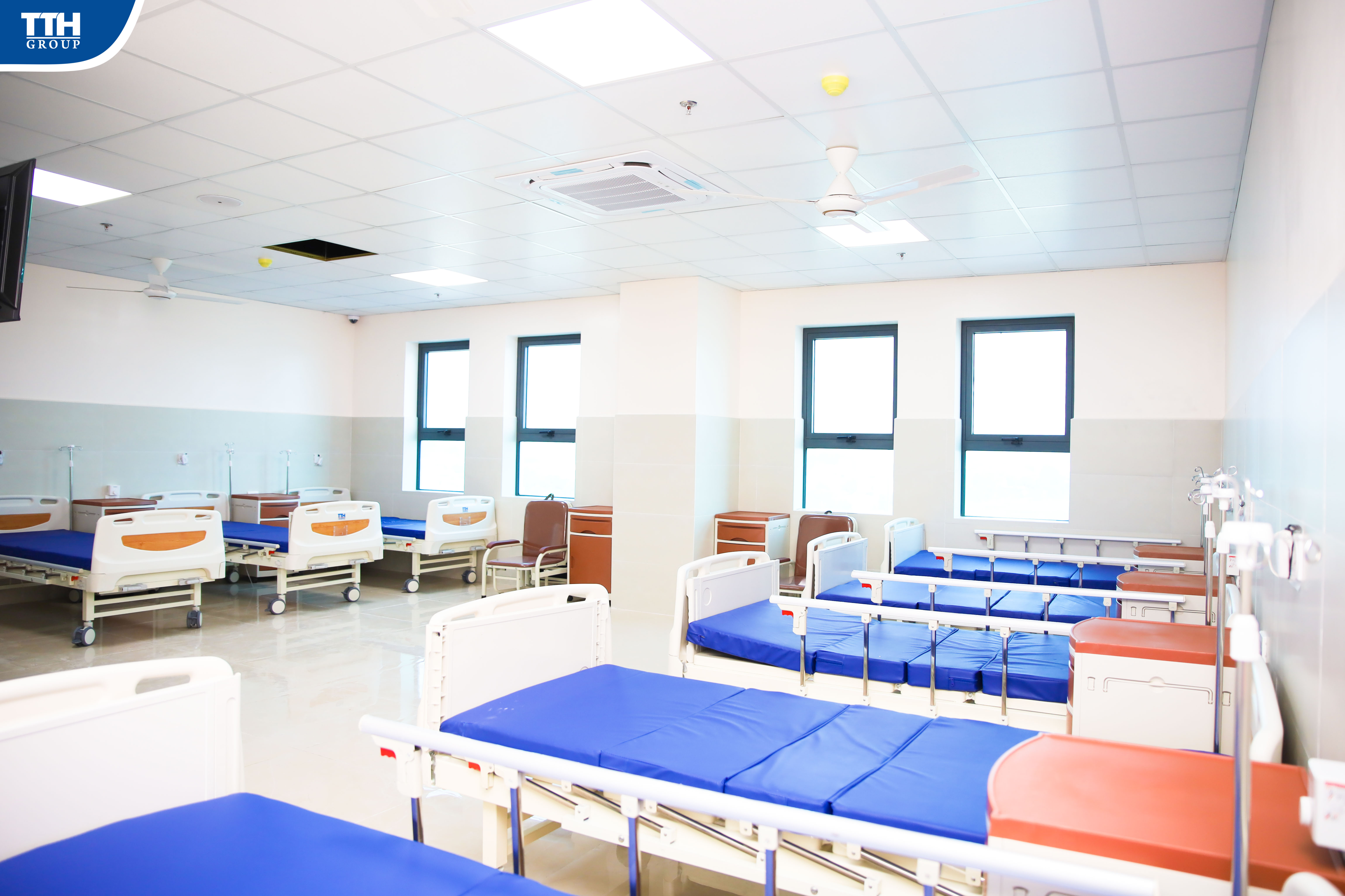 Khoa Lão tọa lạc tại tầng 5 - tòa nhà 12 tầng