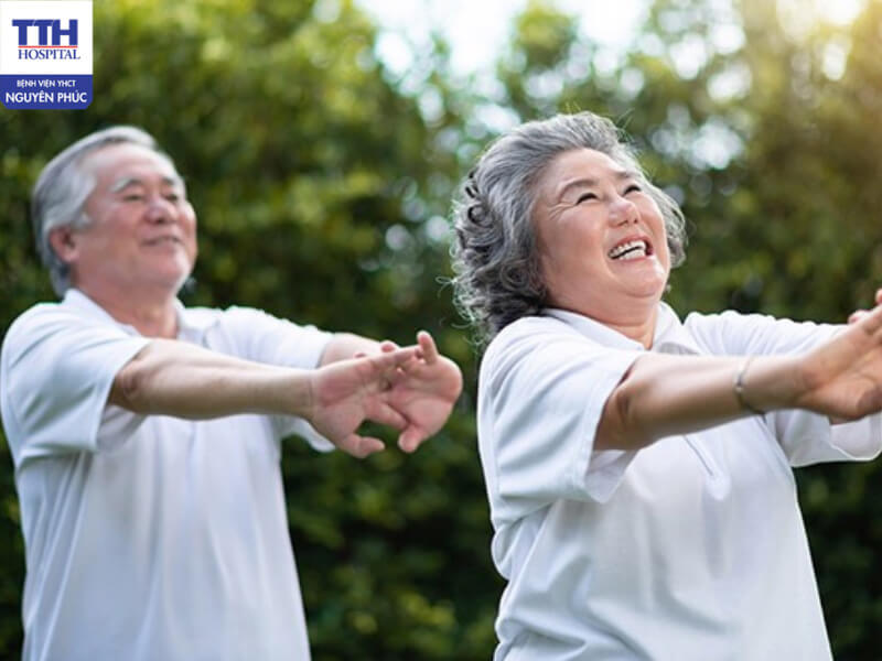 Việc phòng ngừa loãng xương cần được thăm khám và quan tâm sớm