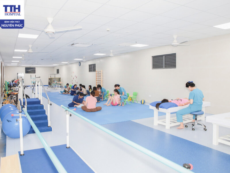 Can thiệp sớm bệnh rối loạn phổ tự kỷ mang lại hiệu quả phục hồi và khả năng hòa nhập cộng đồng