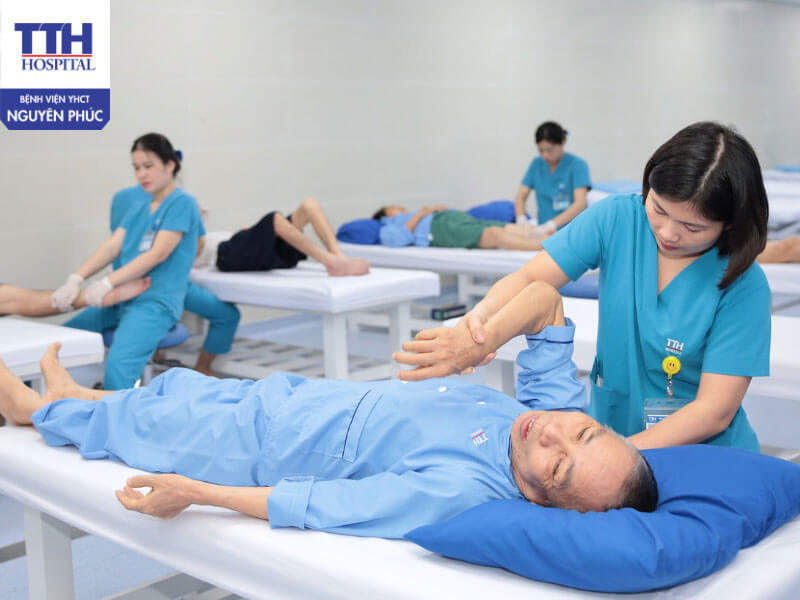 Chương trình phục hồi chức năng bài bản, cá nhân hóa theo từng người bệnh