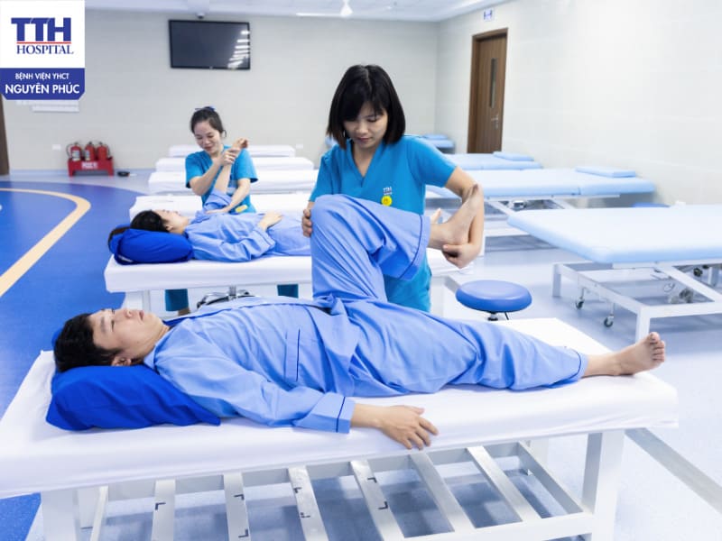 Bệnh viện Y học cổ truyền Nguyên Phúc là địa chỉ uy tín chuyên thăm khám và điều trị các bệnh lý xương khớp