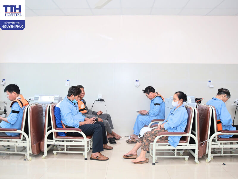 Điều trị gout hiệu quả tại Bệnh viện YHCT Nguyên Phúc