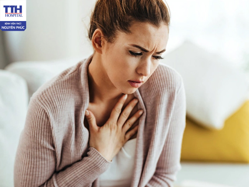 Khi xuất hiện các triệu chứng bất thường, cần đến ngay cơ sở y tế để được kiểm tra và xử lý