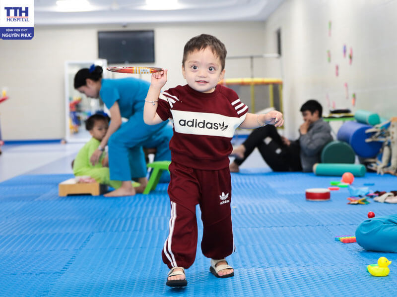 Khoa PHCN Nhi - nơi mang lại niềm tin trên hành trình phục hồi của con