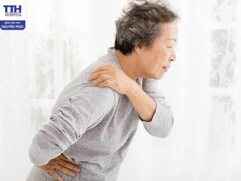 Có nhiều nguyên nhân gây ra loãng xương và cần thăm khám để điều trị