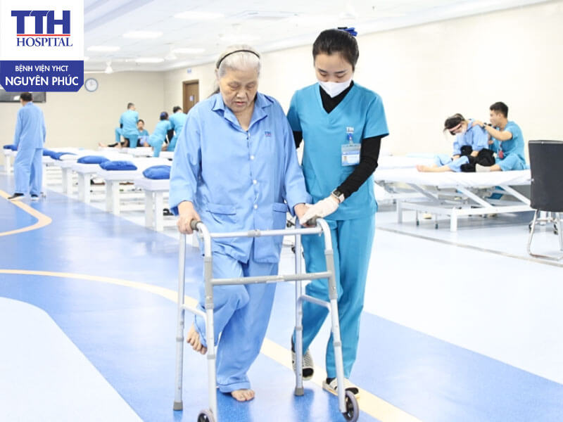 Phục hồi chức năng – chìa khóa giúp người bệnh lấy lại khả năng vận động