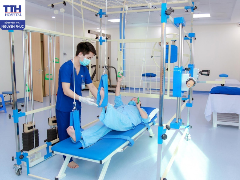 Tự điều trị tại nhà, không đến cơ sở y tế chuyên khoa